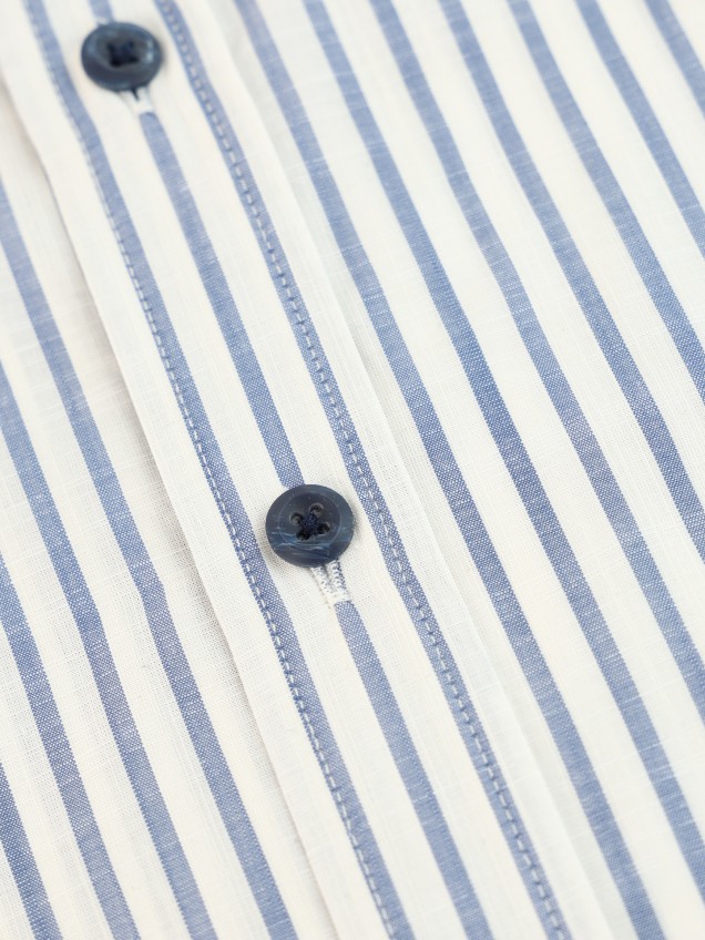 Camisa de Manga Curta às Riscas