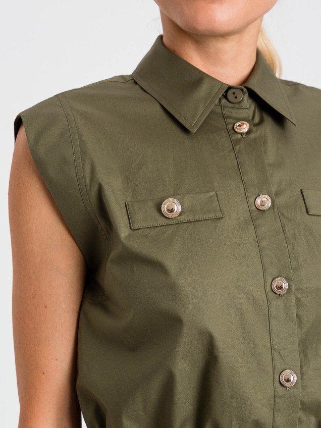 Camisa Cropped com Bolsos de Chapa