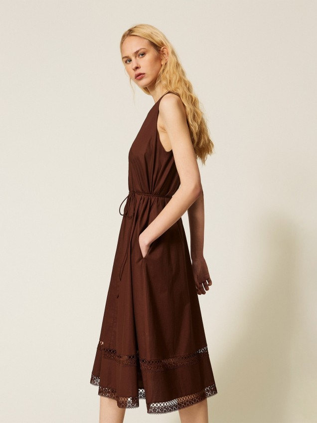 Vestido Comprido com Decote em V