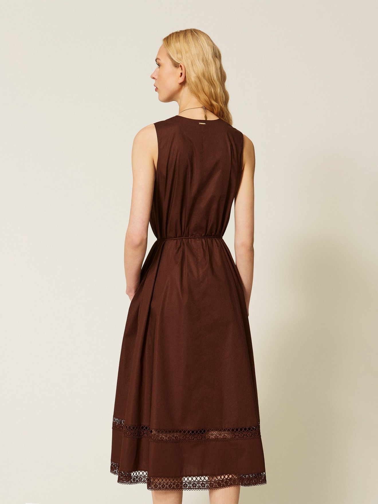 Vestido Comprido com Decote em V