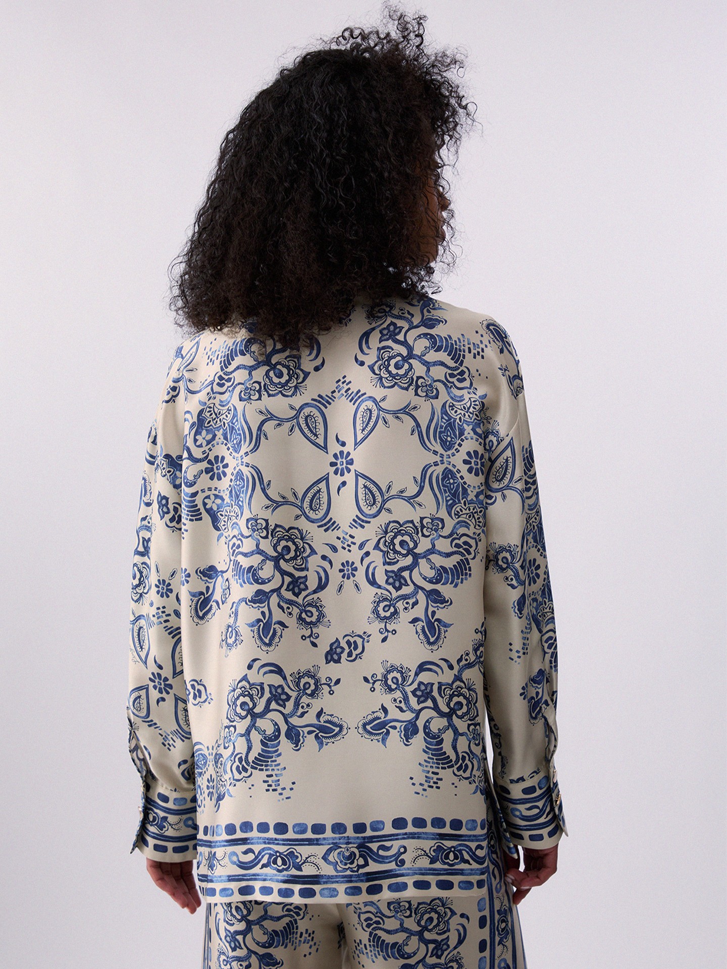 Camisa com Estampado e Cinto