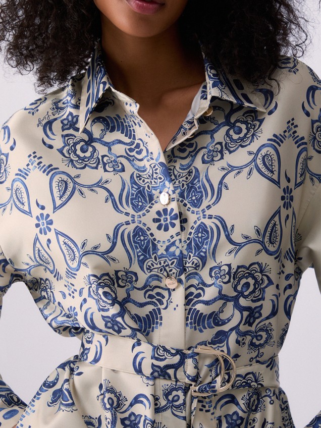 Camisa com Estampado e Cinto
