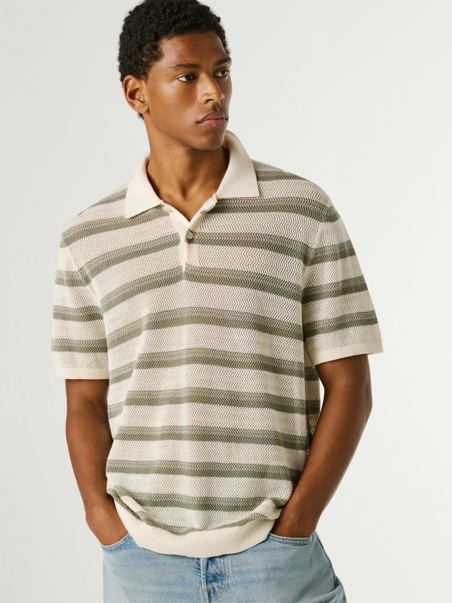 Polo com Padrão de Riscas