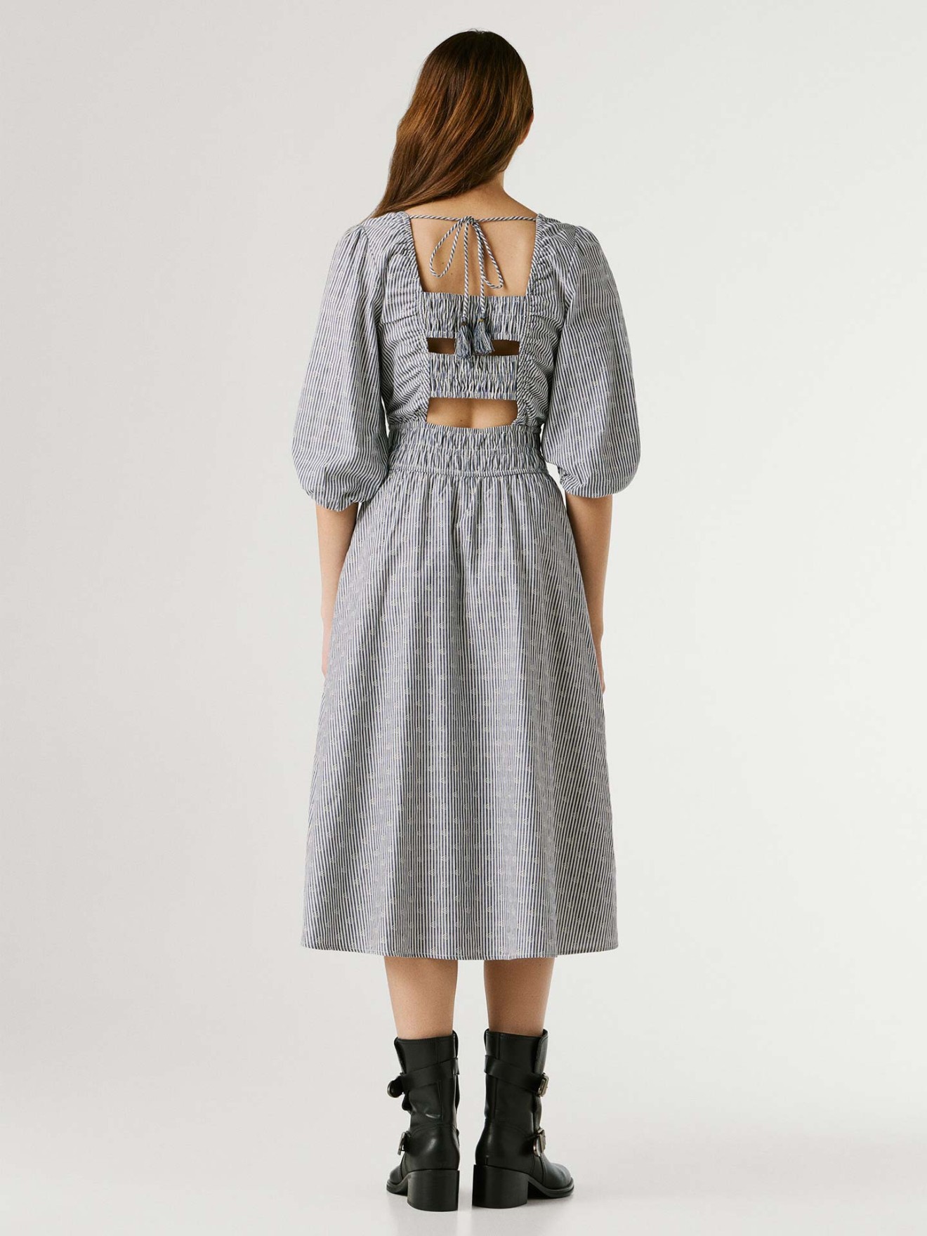 Vestido Comprido �s Riscas