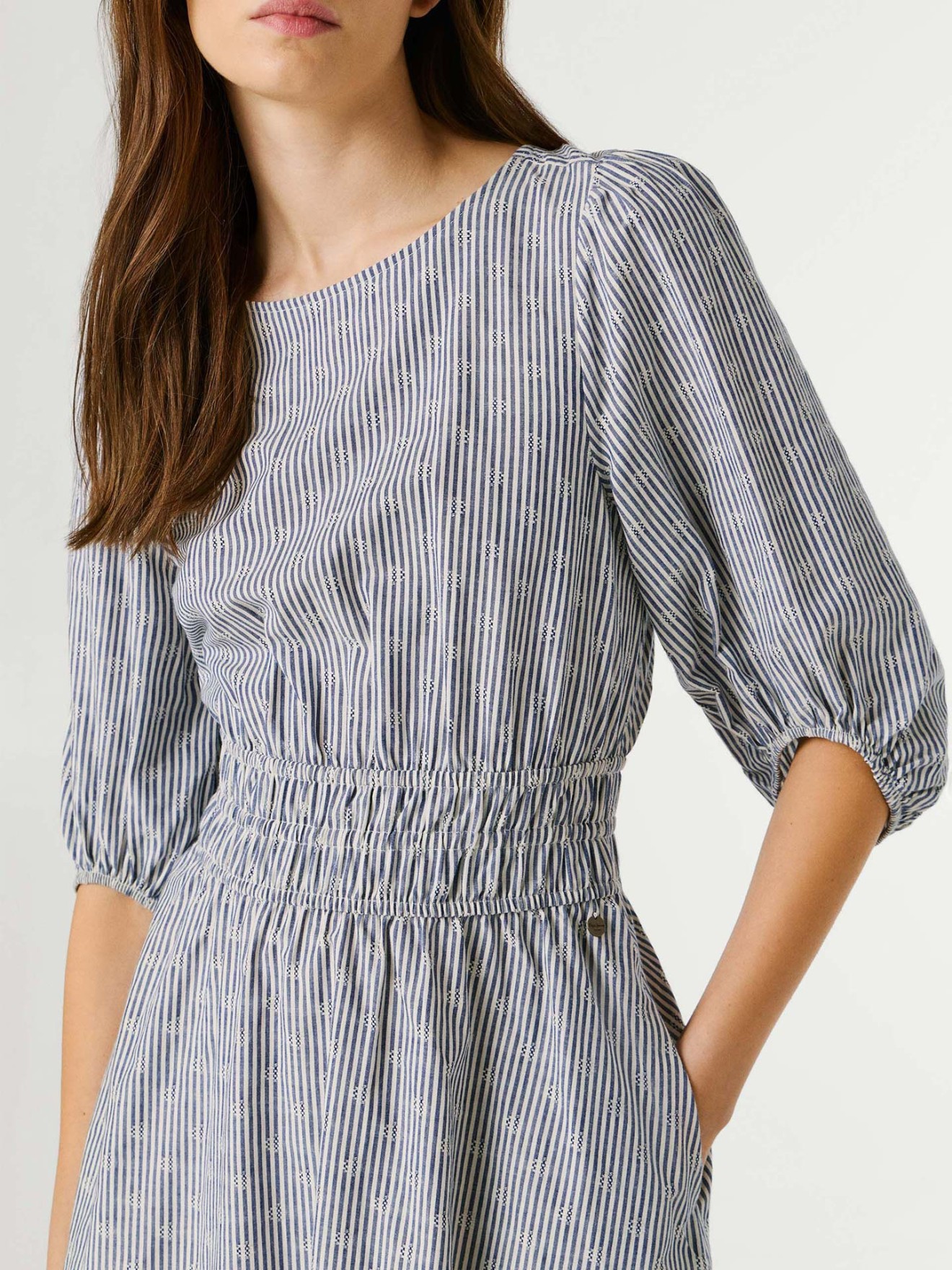 Vestido Comprido �s Riscas