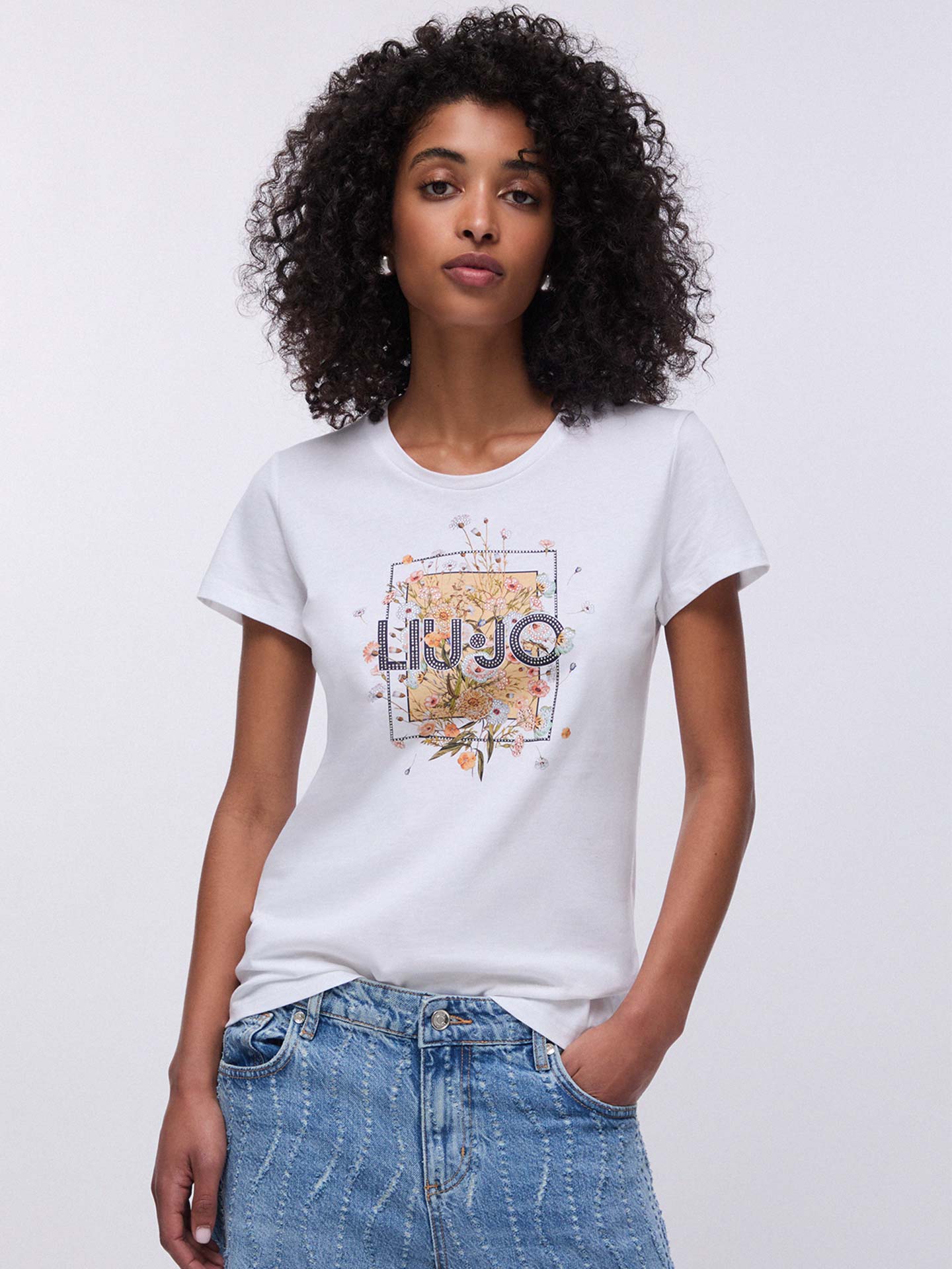 T-shirt com Estampado Floral e Brilhantes