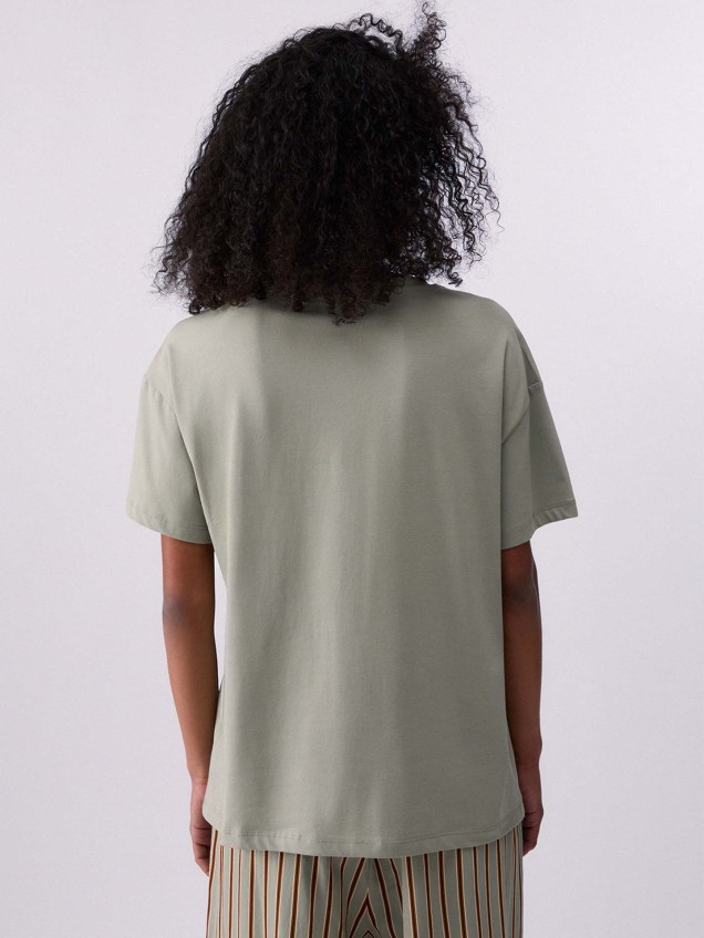 T-shirt Oversized com Pedraria