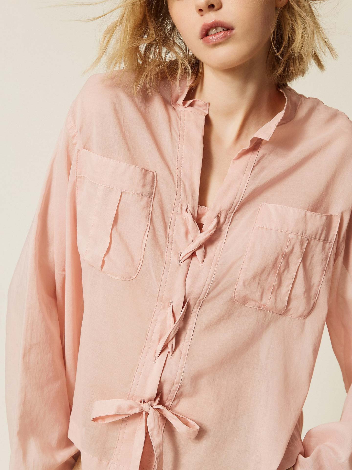 Camisa de Musselina com Atilhos