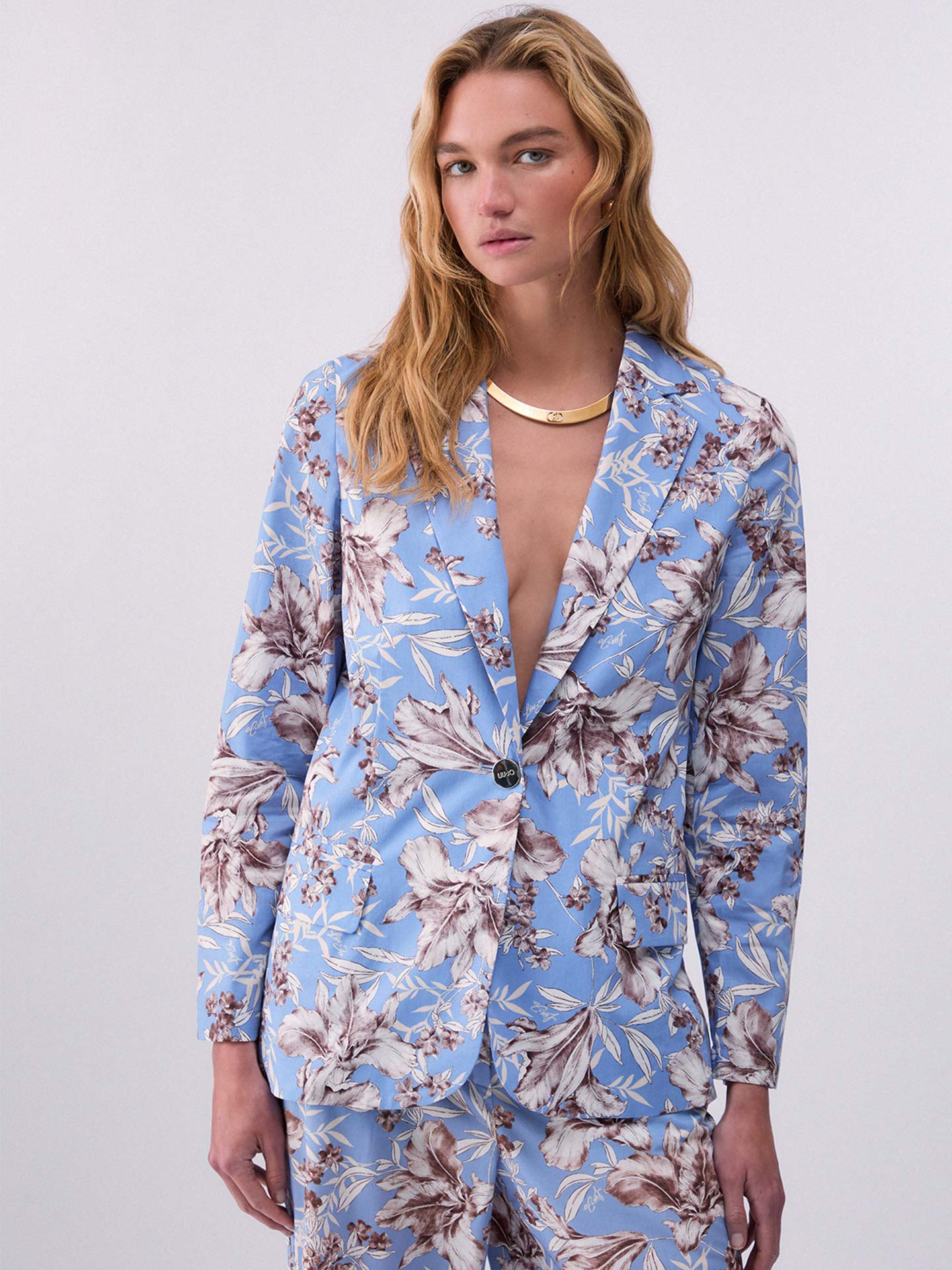 Blazer com Padrão Floral