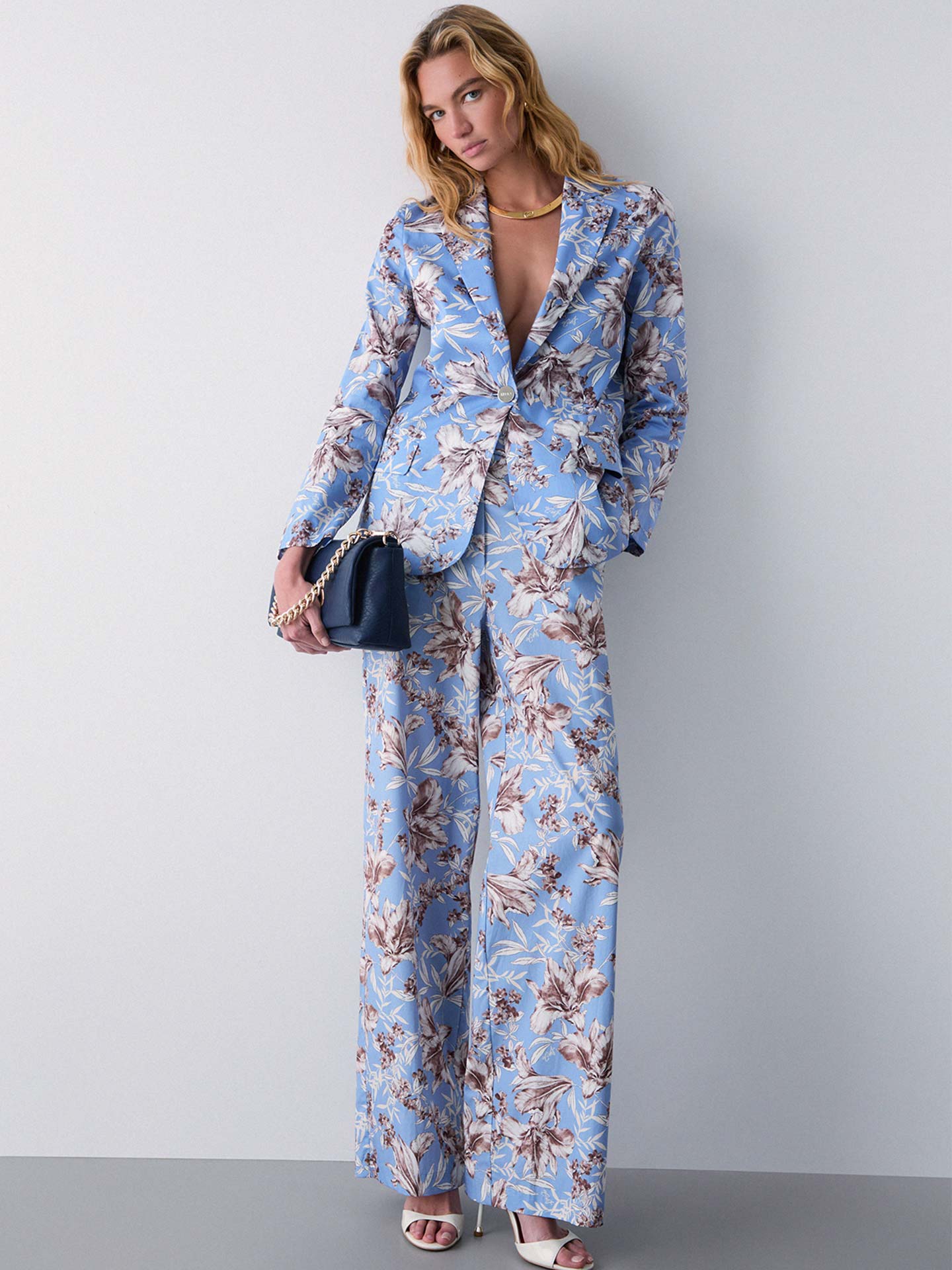 Blazer com Padrão Floral