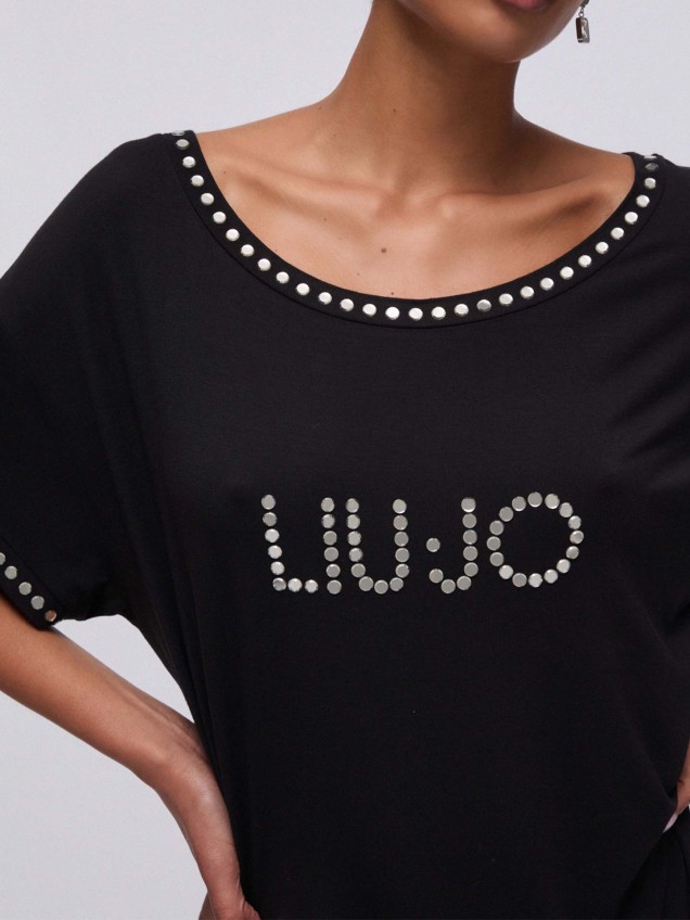 Vestido Curto com Franjas