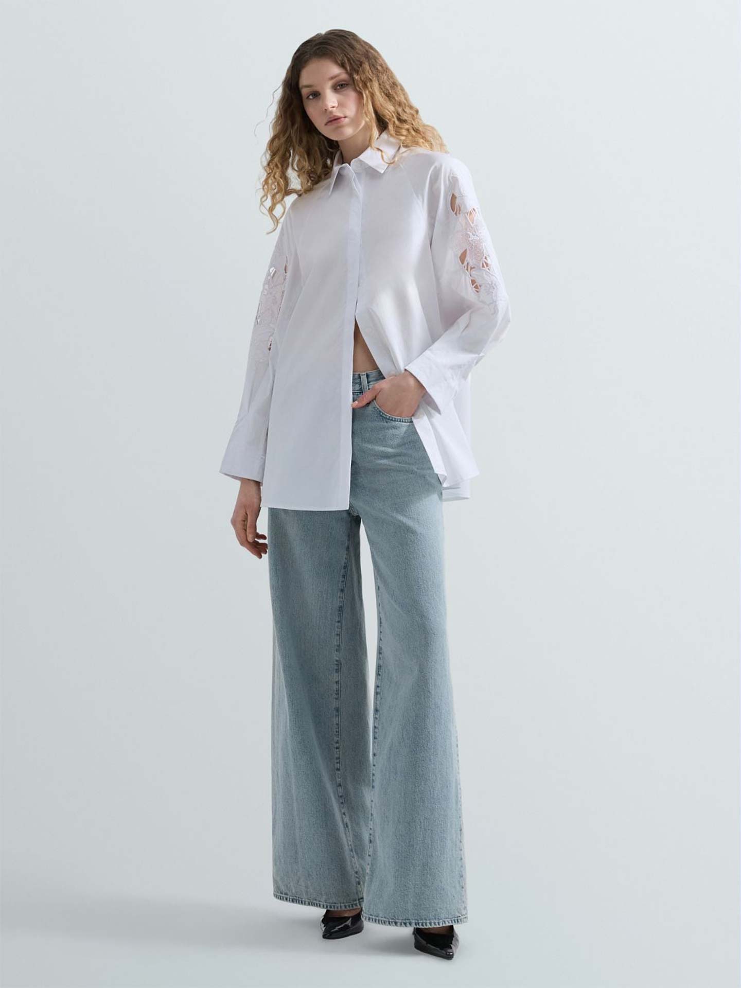 Camisa com Mangas Raglan e Renda
