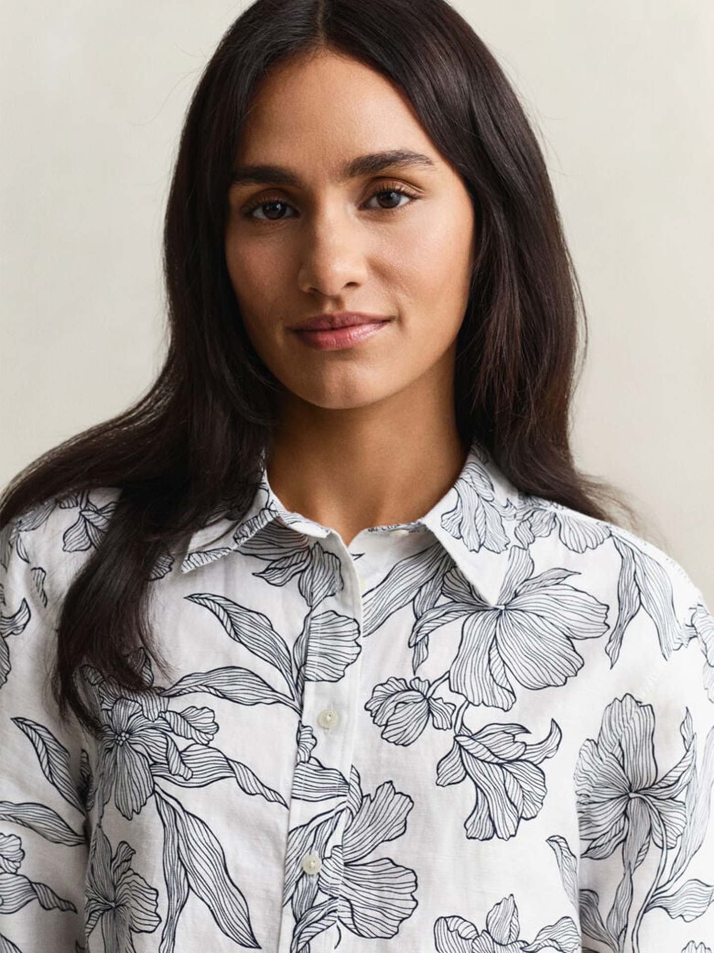 Camisa com Padrão Floral