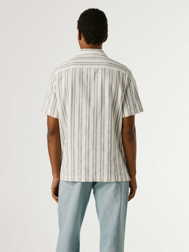 Camisa às Riscas Verticais
