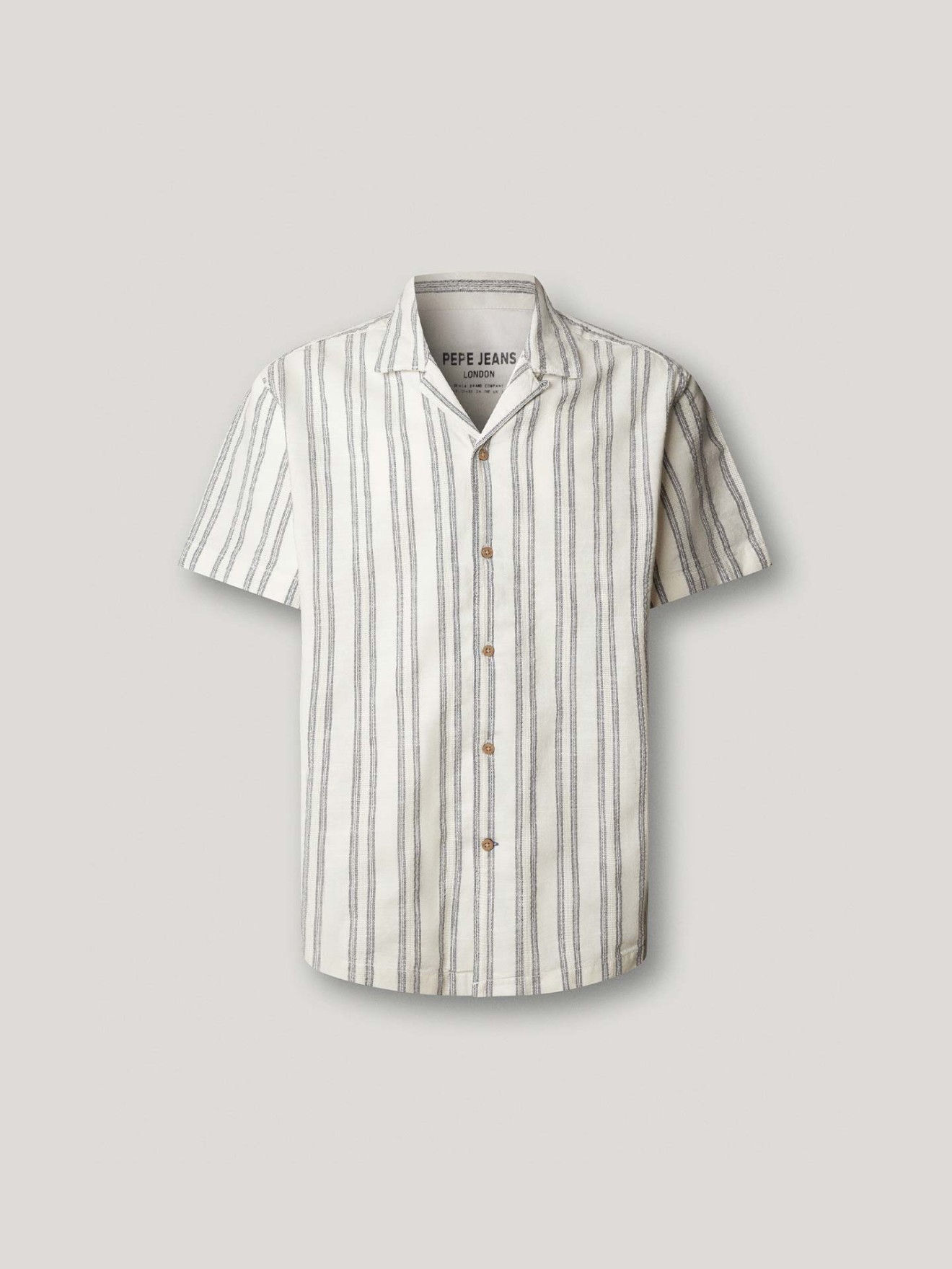 Camisa �s Riscas Verticais