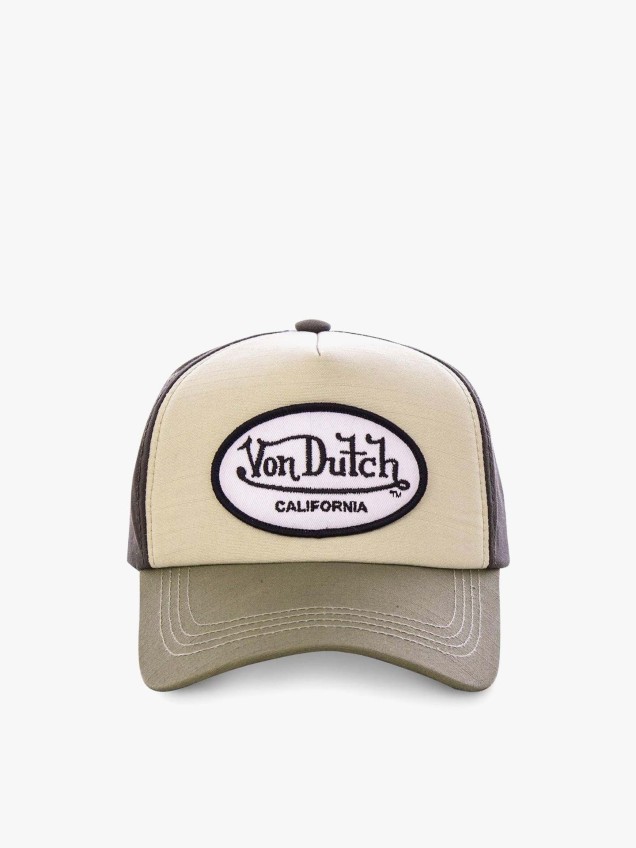 Boné Trucker com Patch Bordado