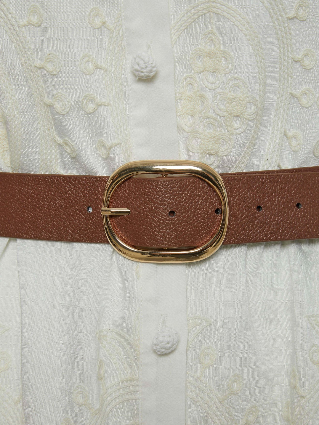 Vestido Camiseiro Midi com Detalhes Bordados