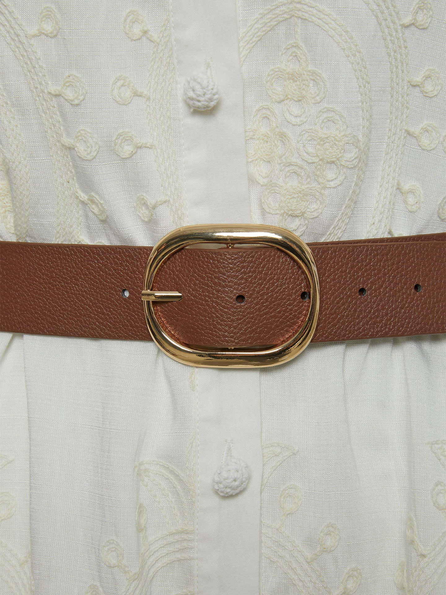 Vestido Camiseiro Midi com Detalhes Bordados