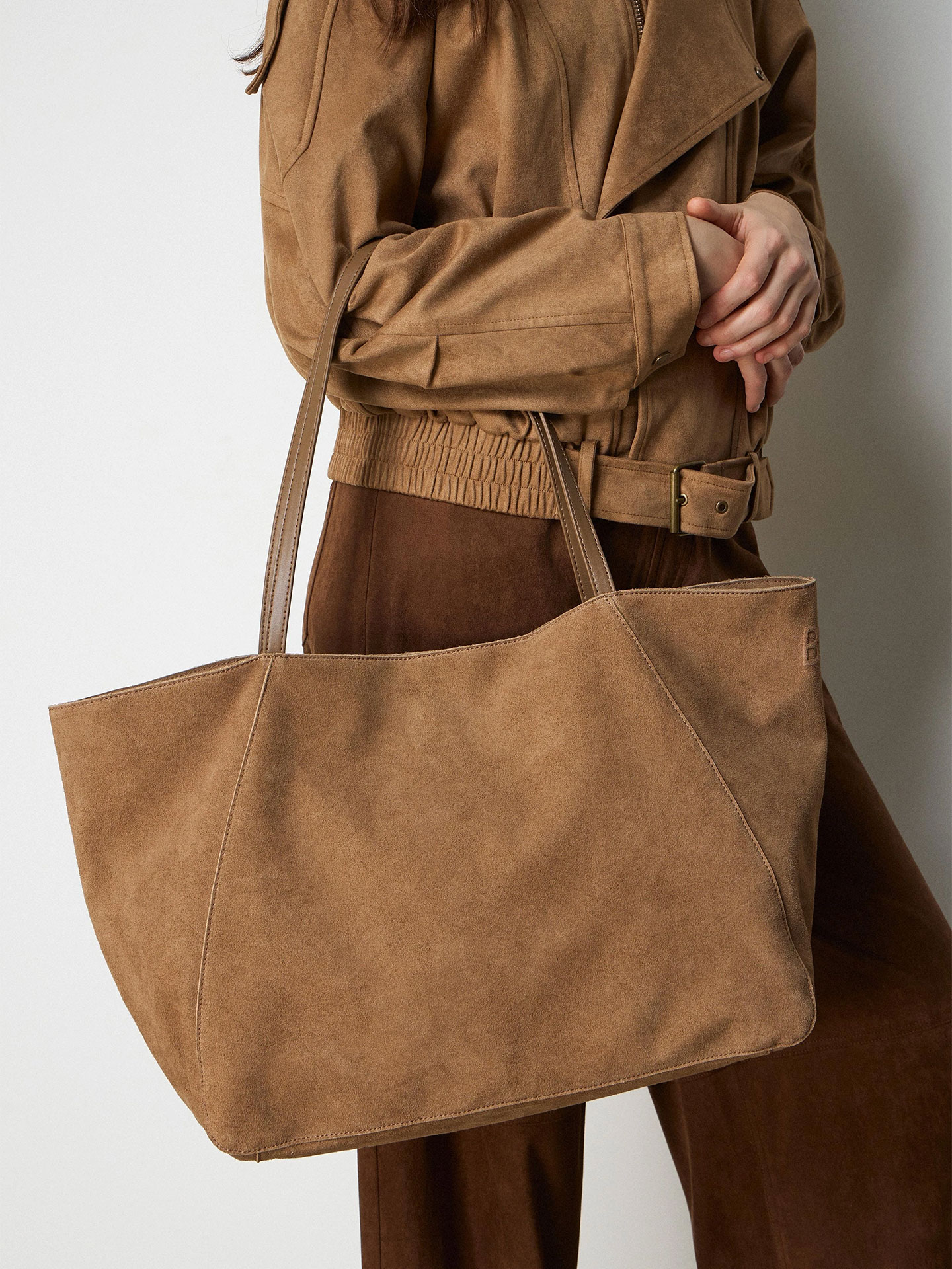 Mala Shopper em Camurça