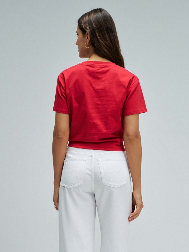 T-shirt com Nó Frontal e Bordados