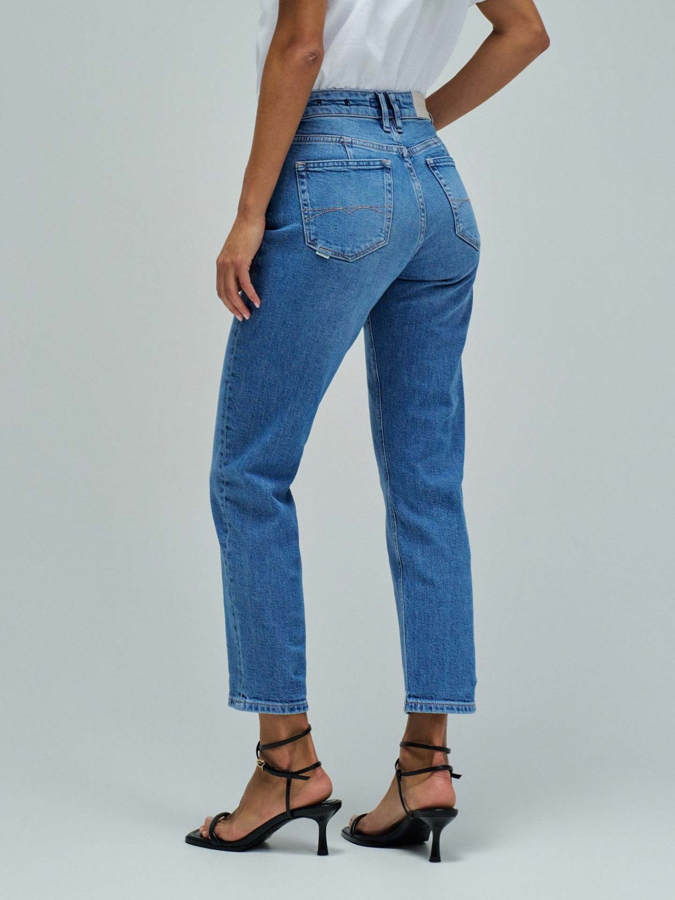 Cal�as de Ganga True Cropped Slim
