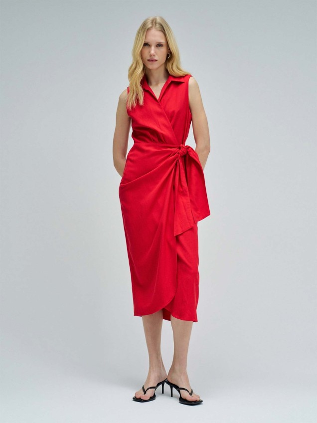Vestido Midi com Trespasse Frontal