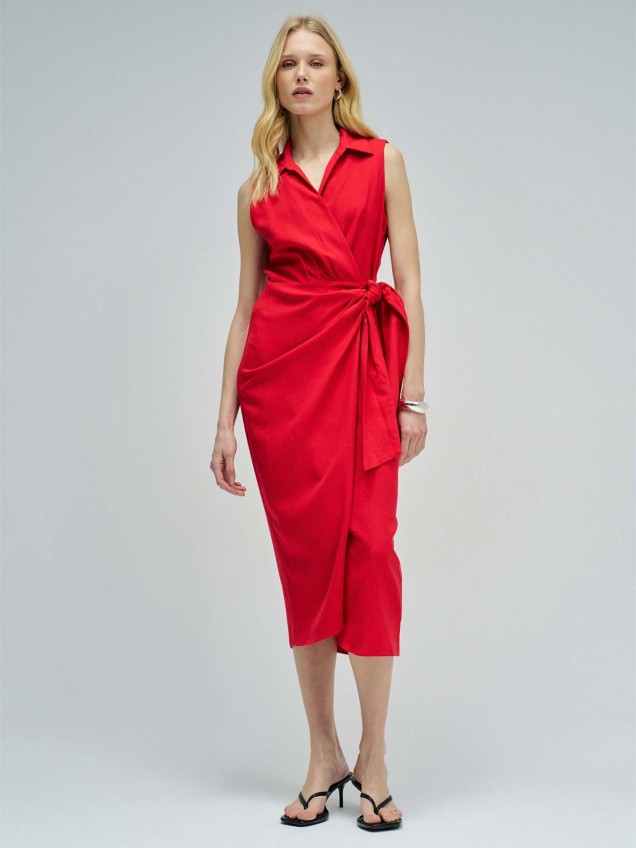 Vestido Midi com Trespasse Frontal