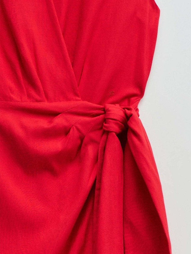 Vestido Midi com Trespasse Frontal