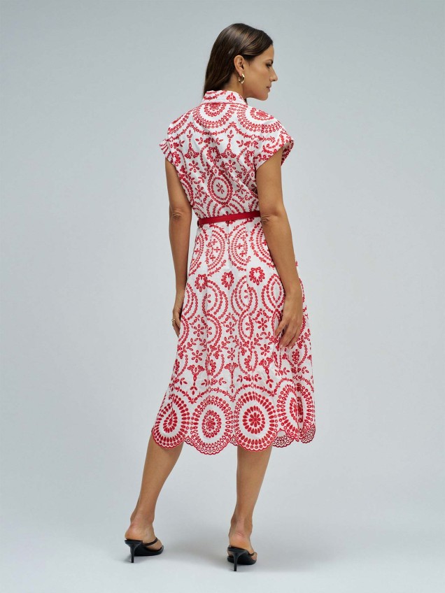 Vestido Camiseiro Midi em Bordado Inglês