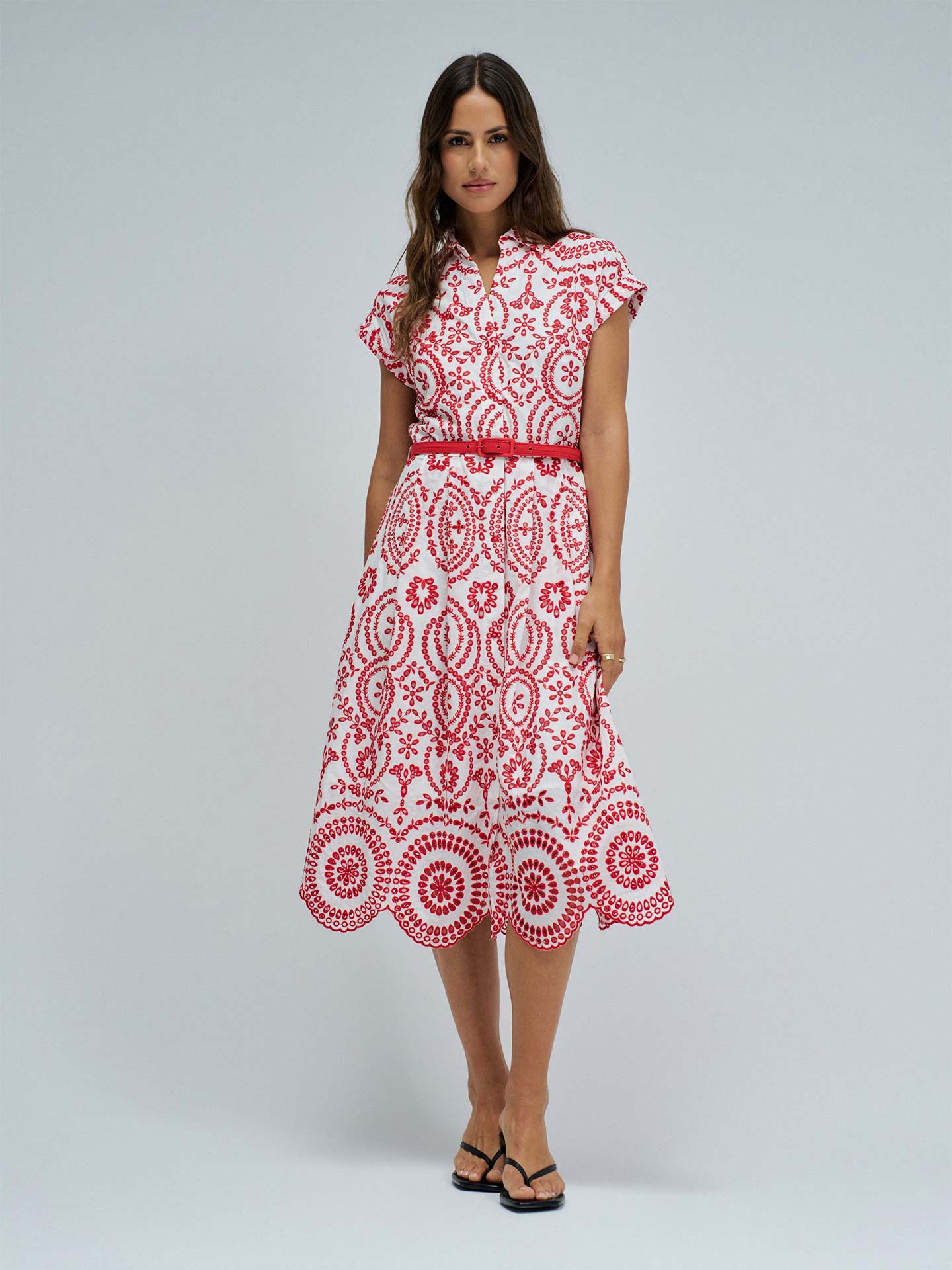 Vestido Camiseiro Midi em Bordado Inglês