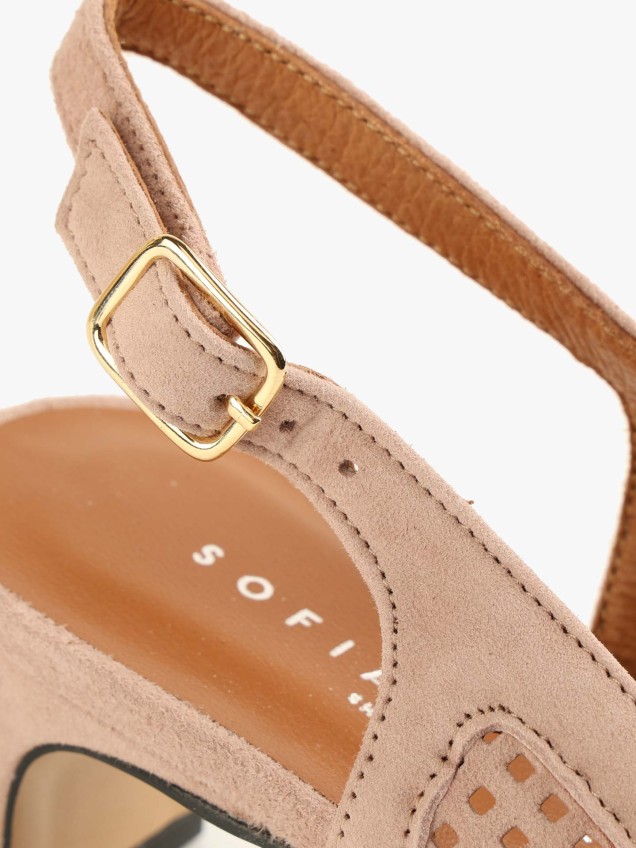 Sapato Slingback em Pele Perfurada