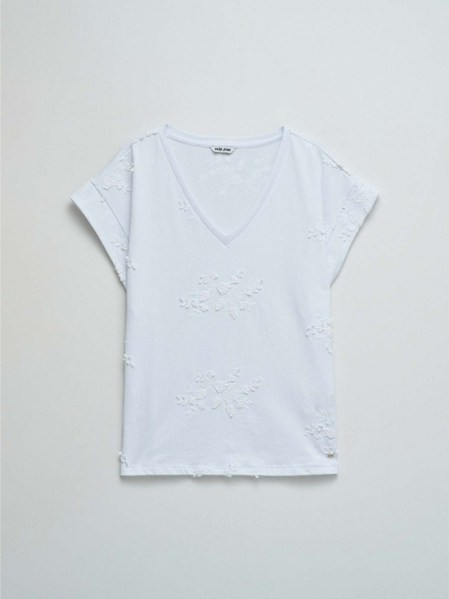 T-shirt com Bordados Florais