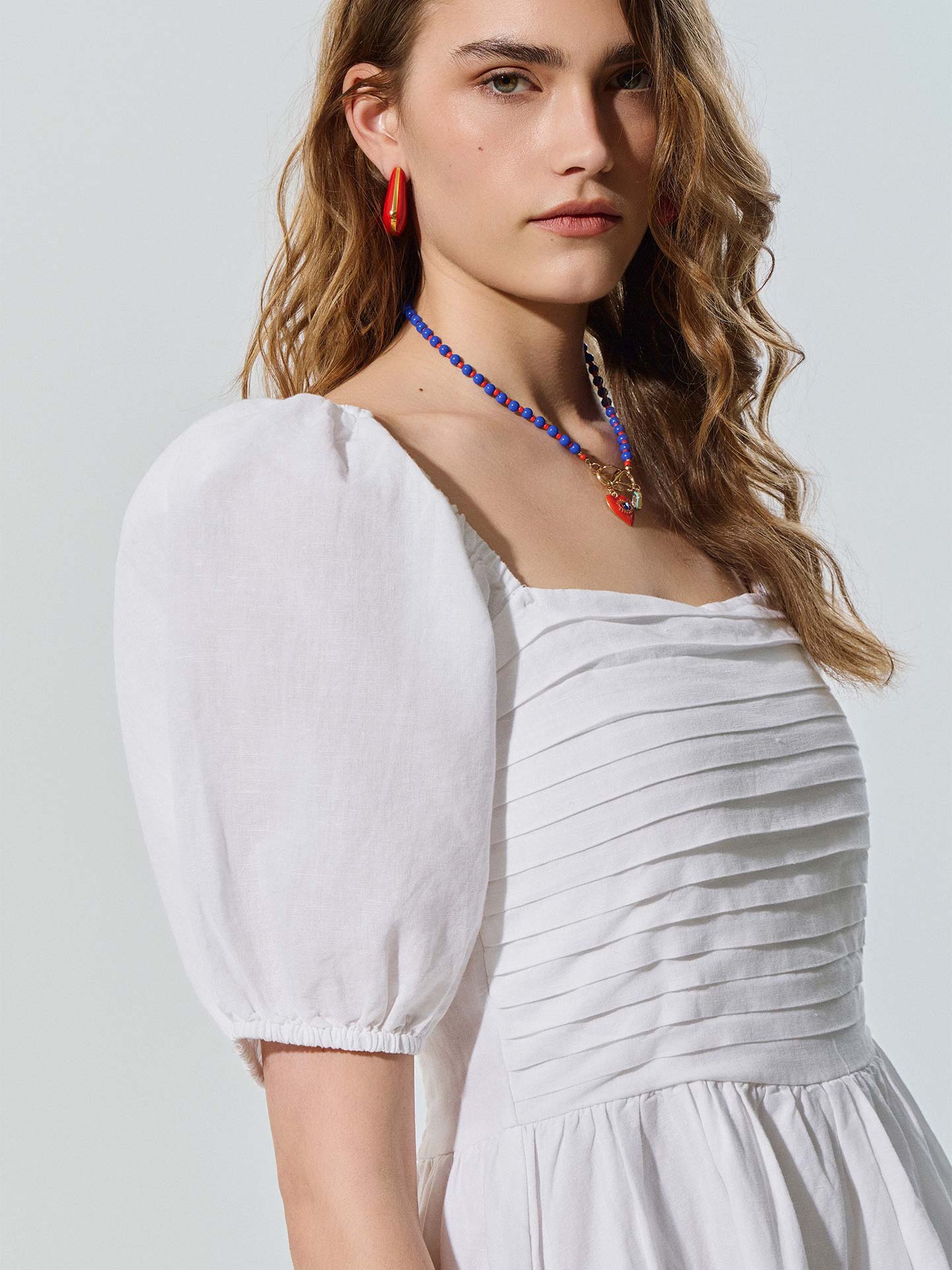 Vestido Midi com Decote Quadrado