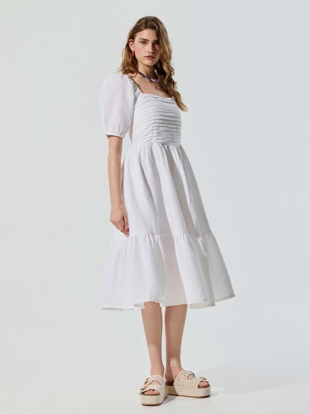 Vestido Midi com Decote Quadrado