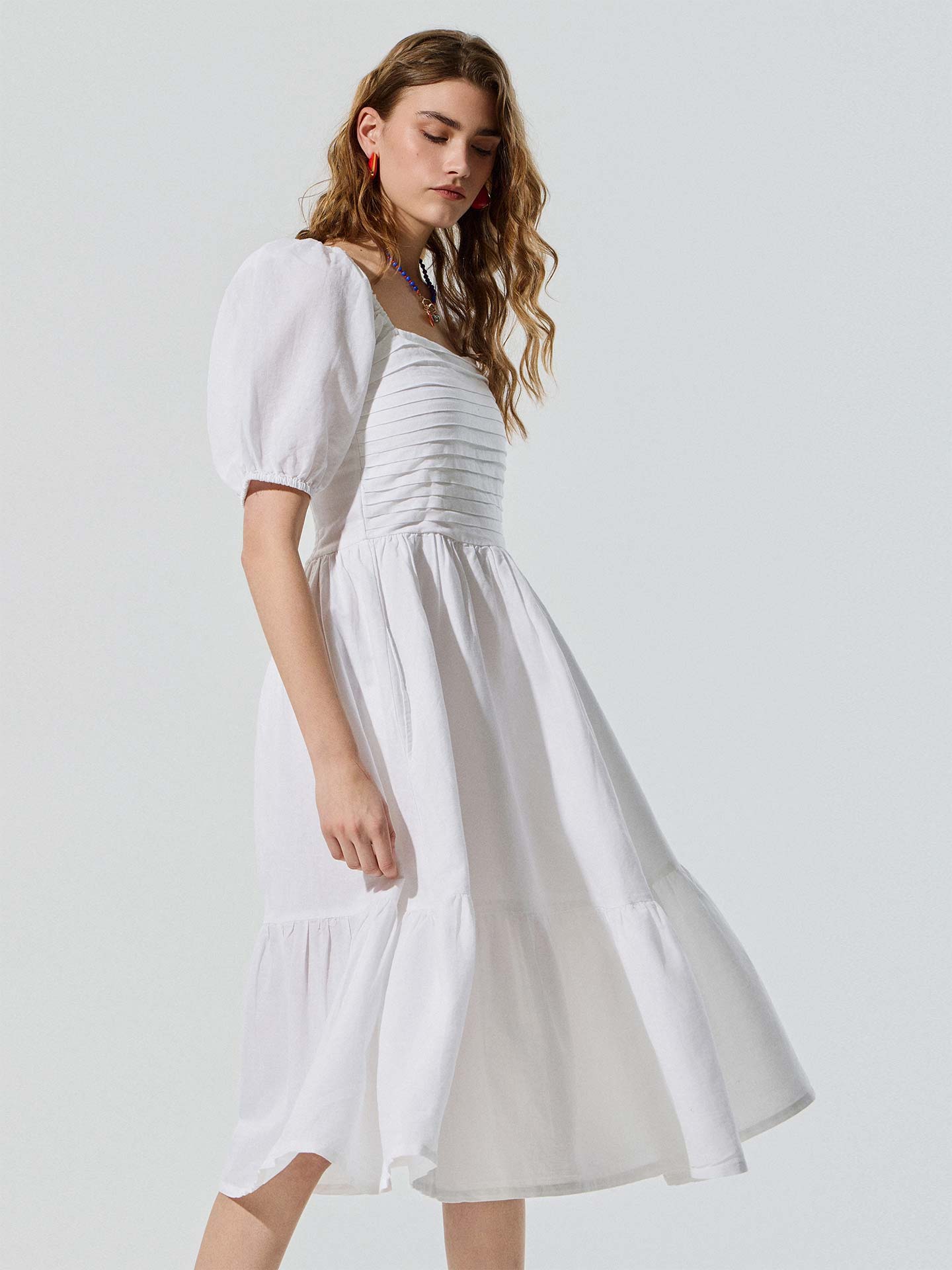 Vestido Midi com Decote Quadrado