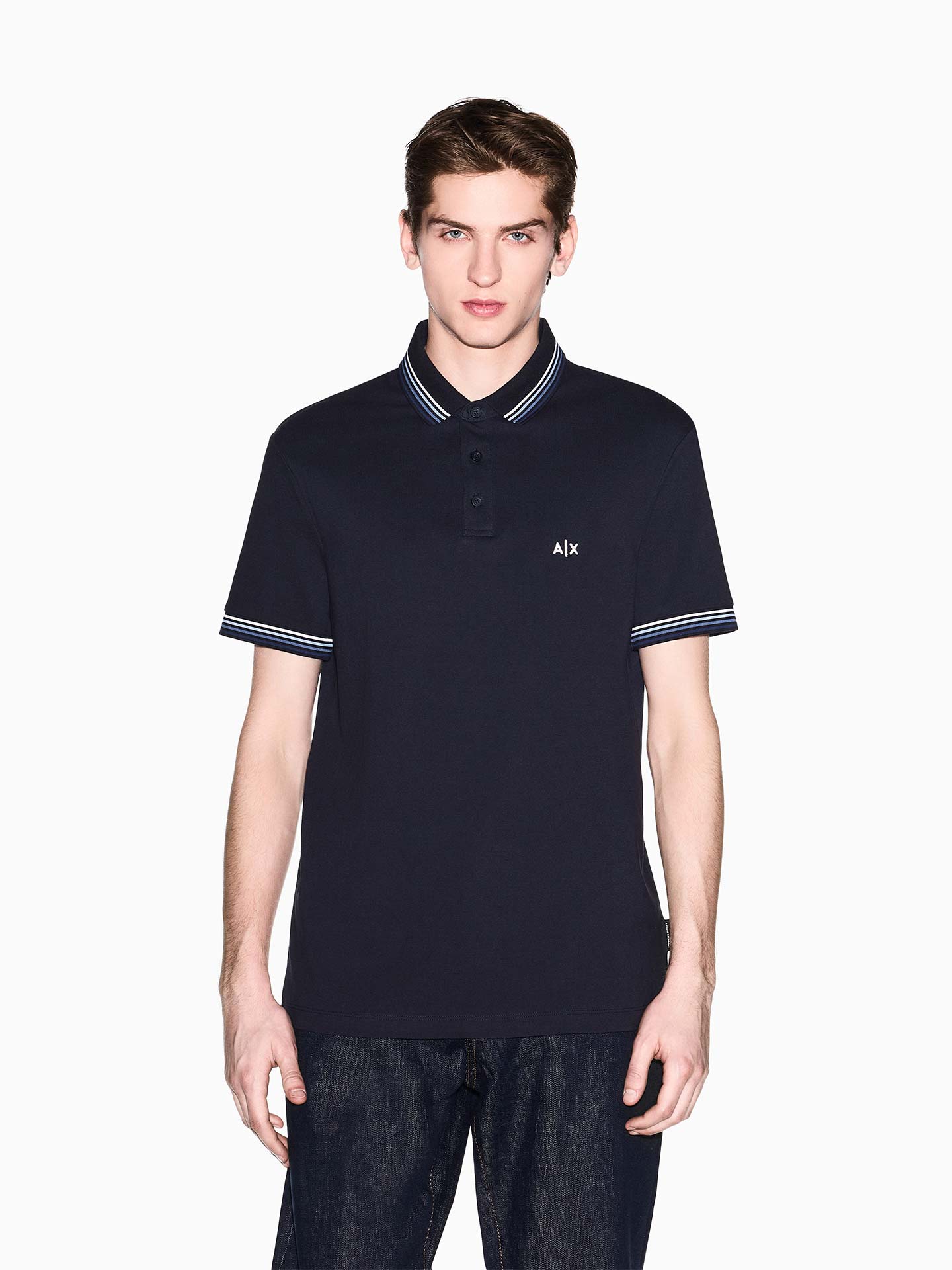 Polo Piqué com Detalhes Contrastantes