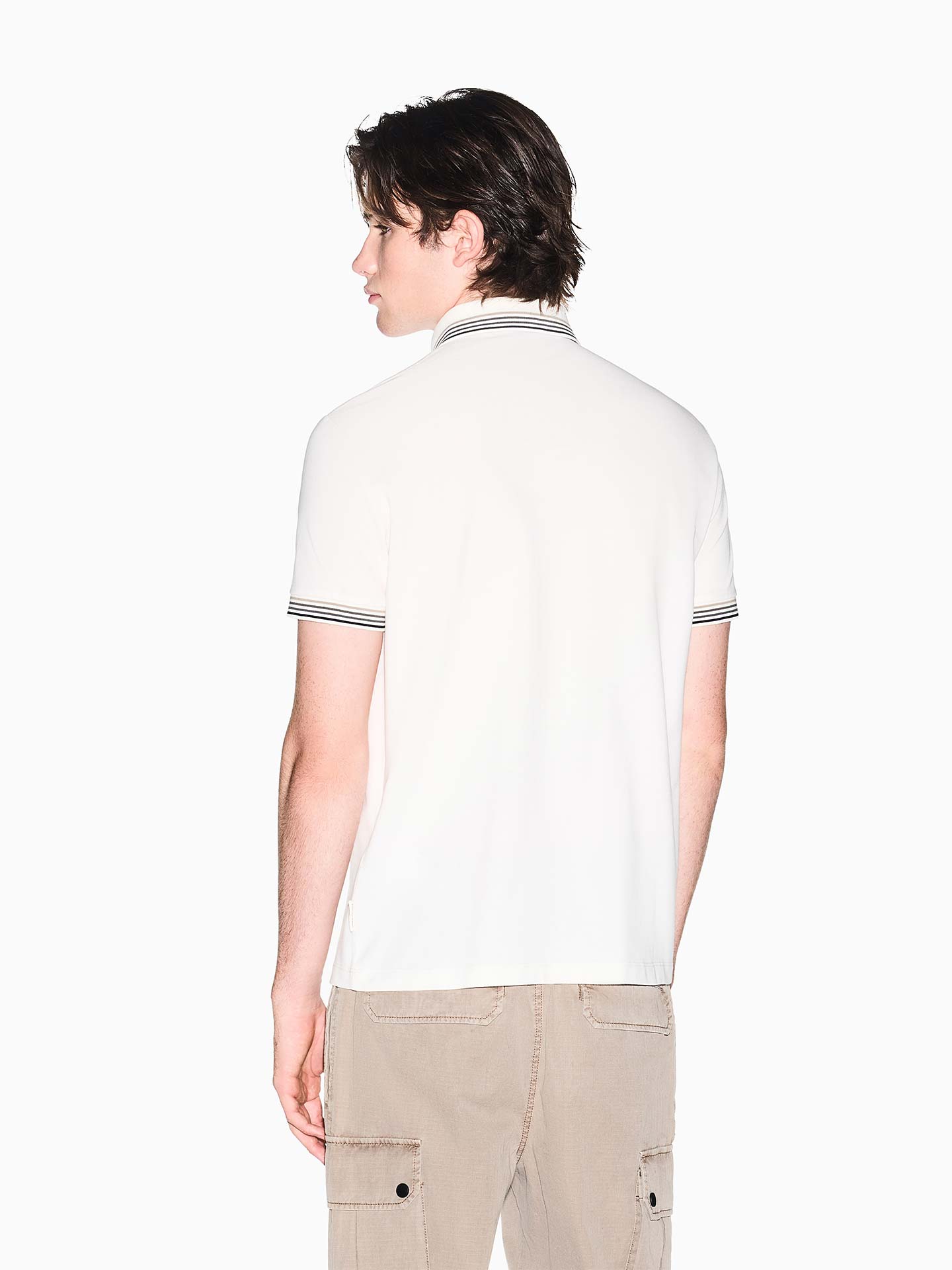 Polo Piqué com Detalhes Contrastantes