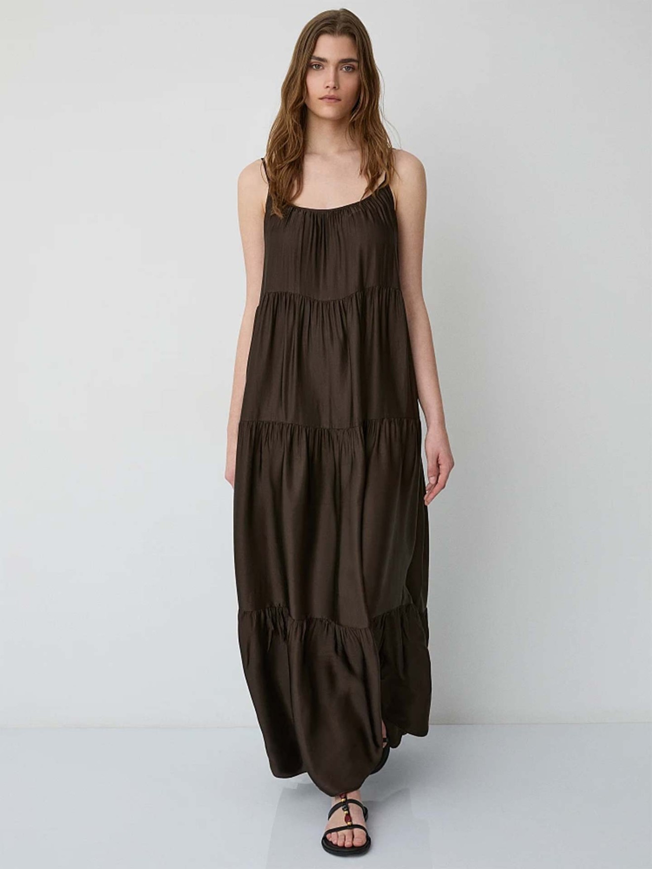 Vestido Comprido com Folhos