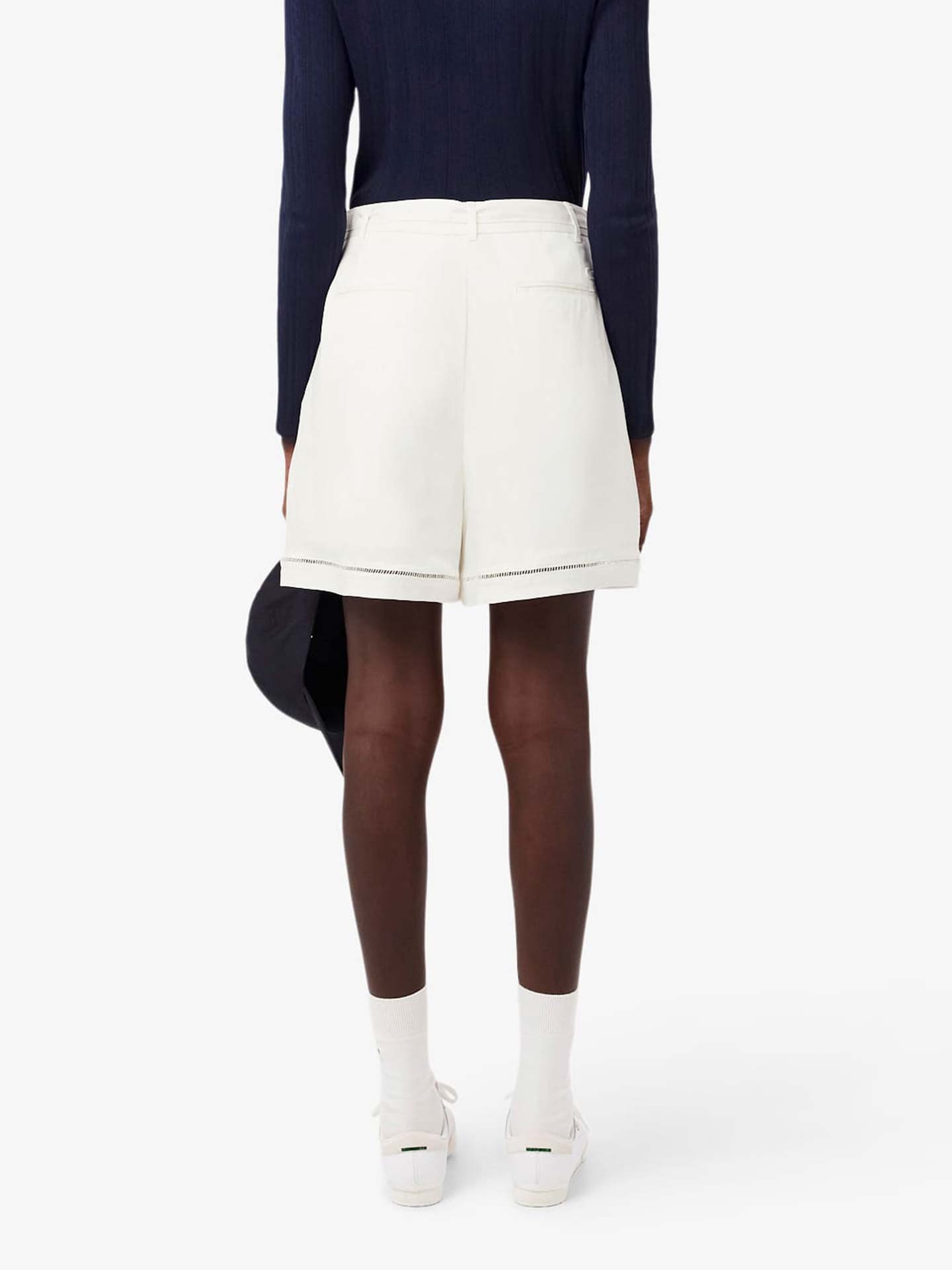 Bermudas Oversized com Pinças