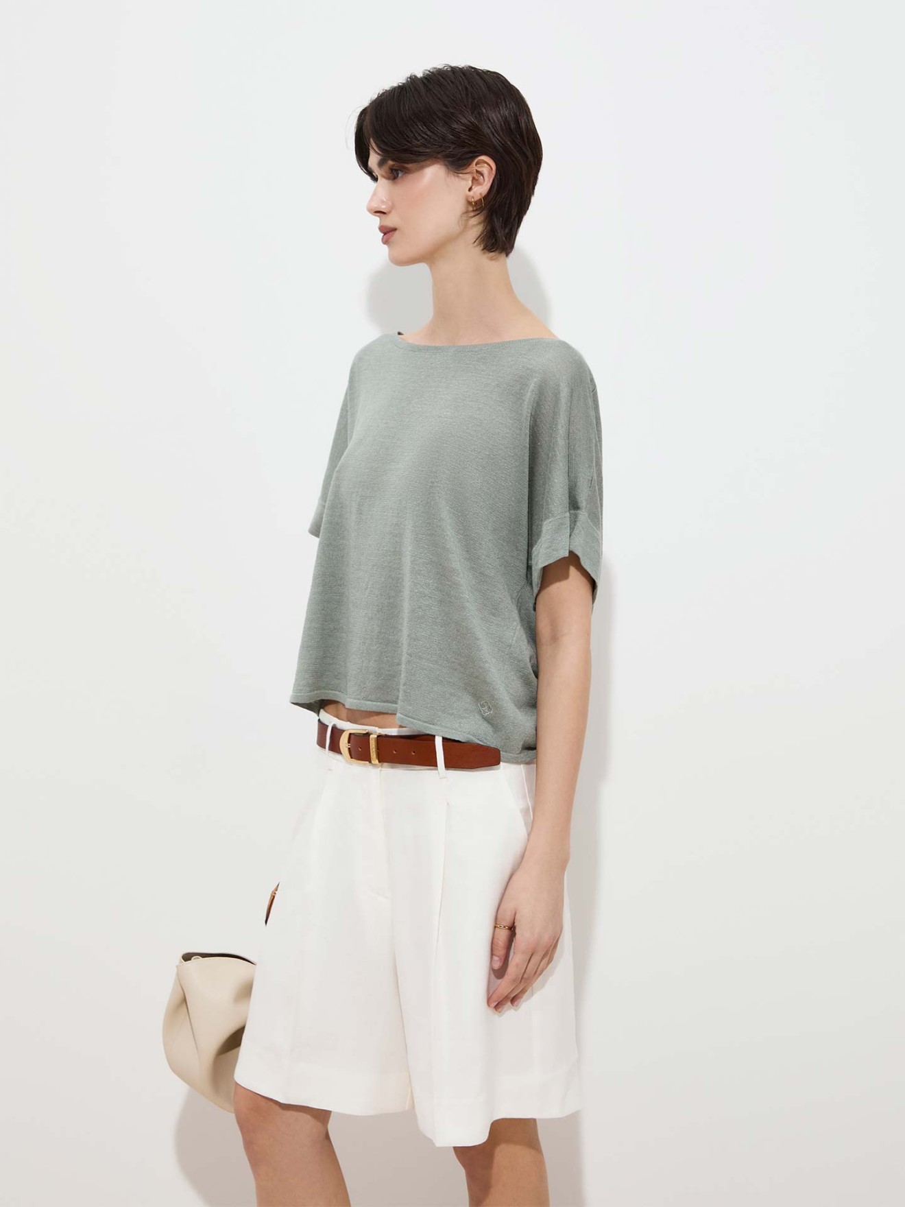 T-shirt com Ombros Desca�dos