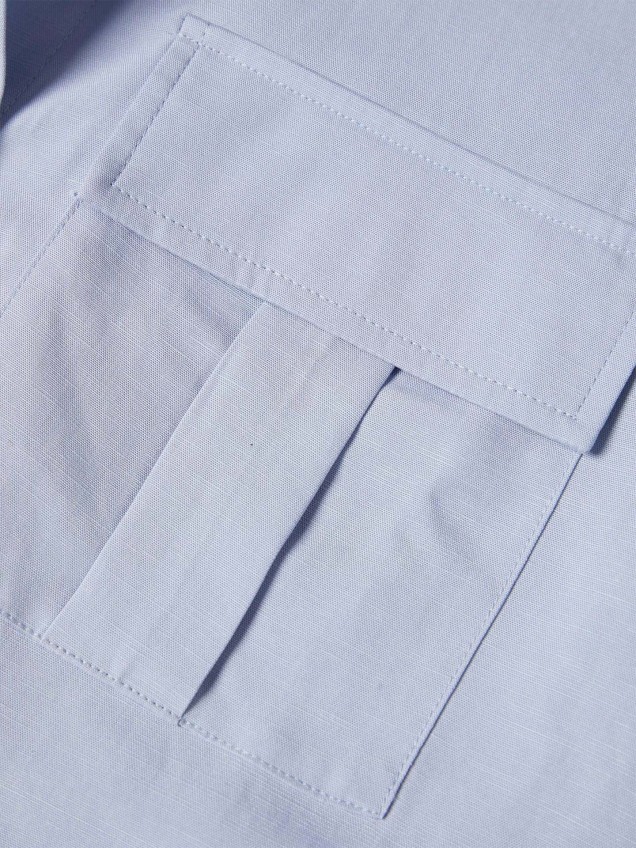 Camisa Cropped com Bolsos de Chapa