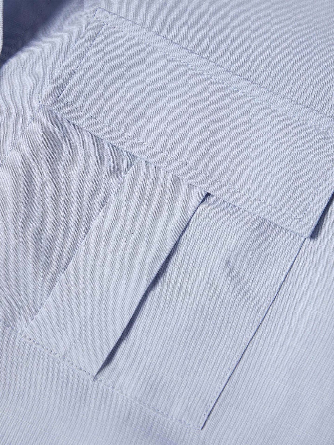 Camisa Cropped com Bolsos de Chapa