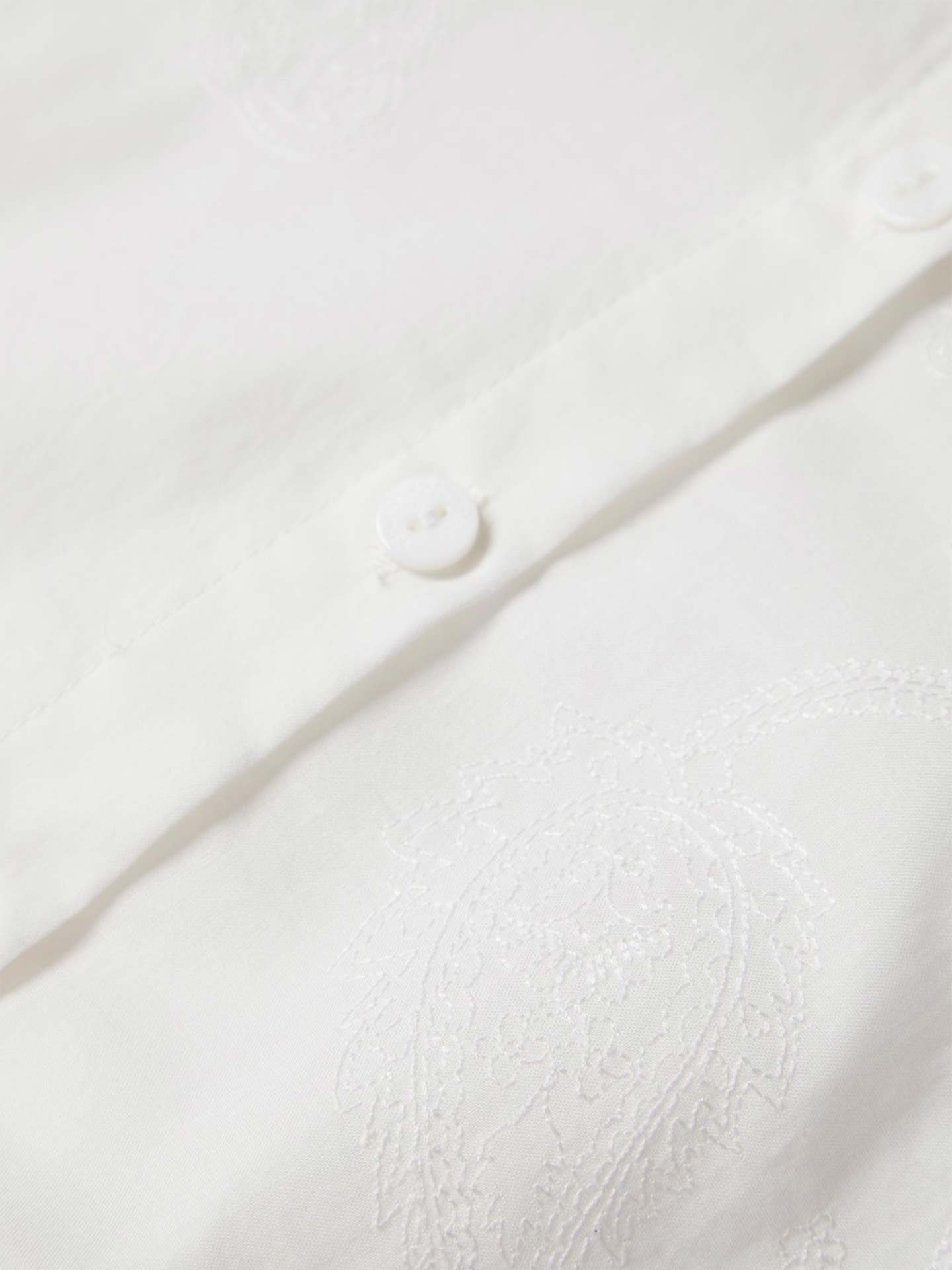 Camisa com Bordado Floral