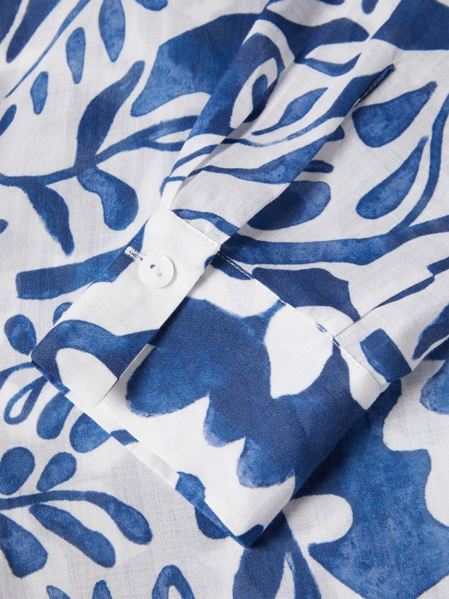 Camisa com Estampado de Folhas
