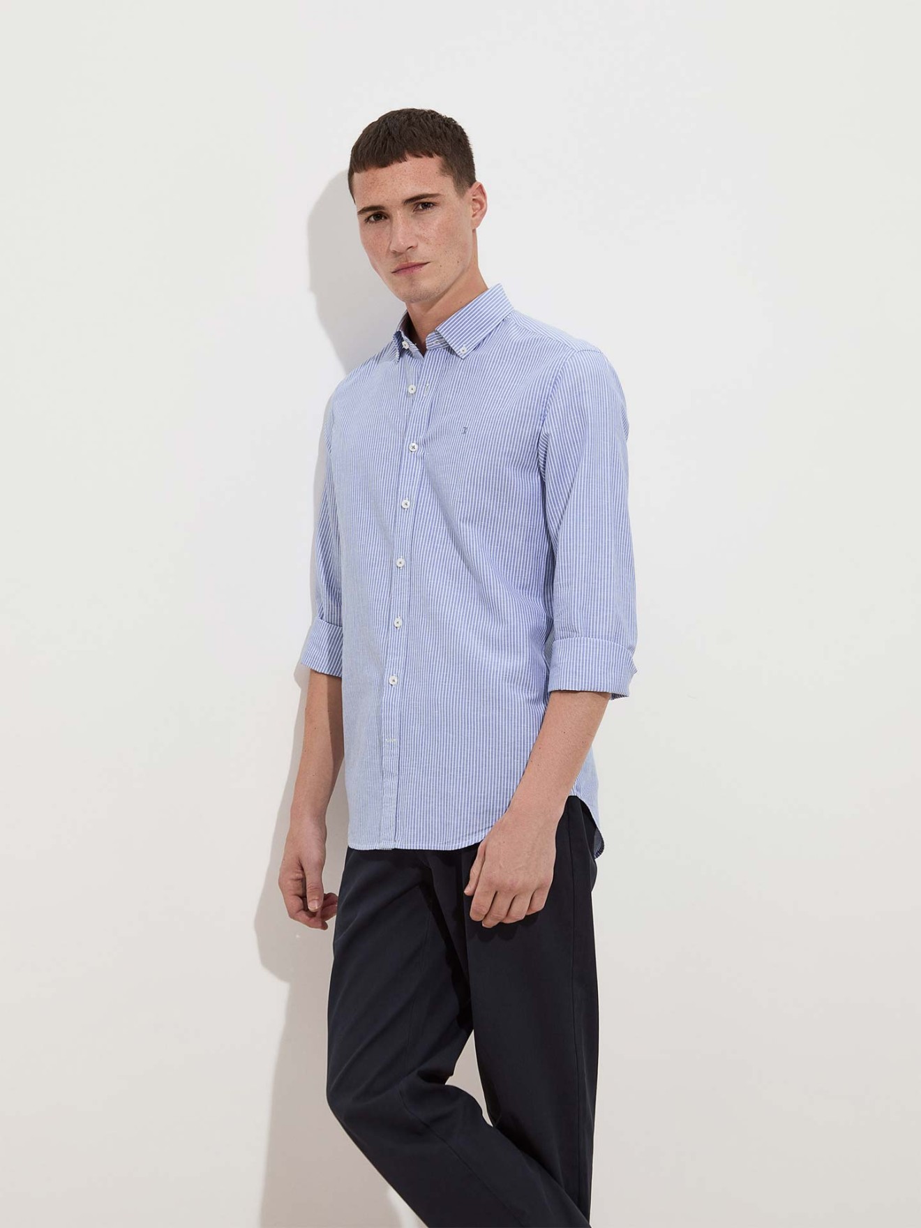 Camisa Slim Fit às Riscas