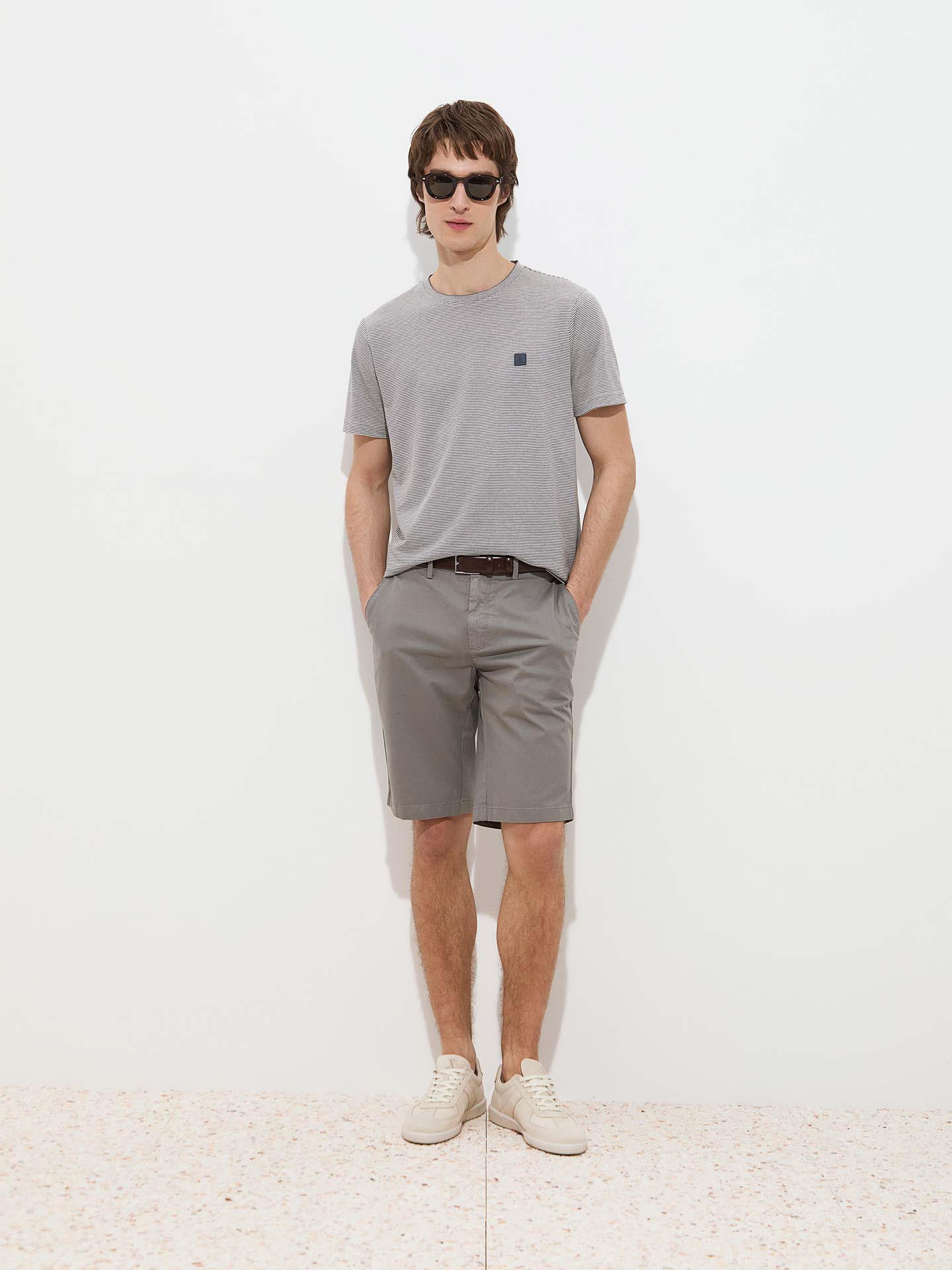 T-shirt às Riscas