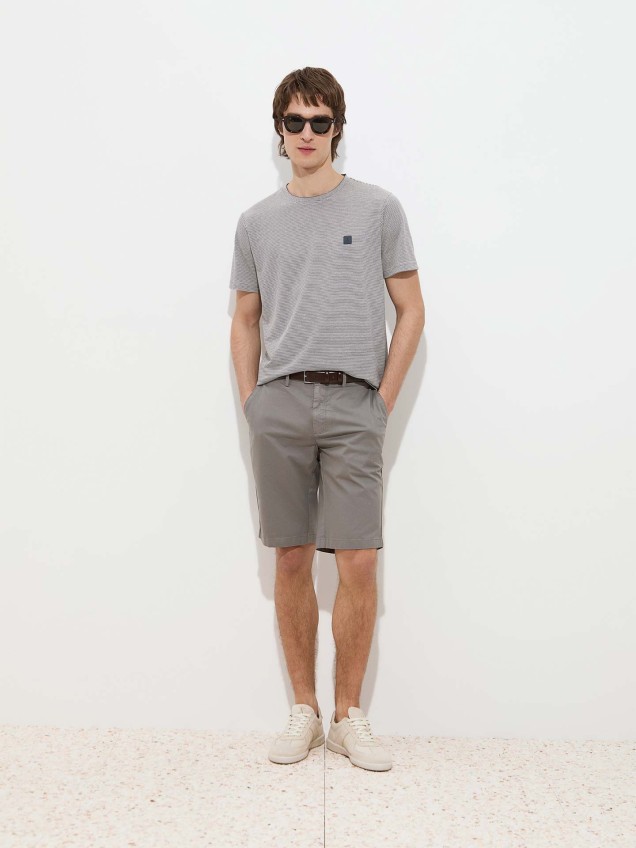 T-shirt às Riscas
