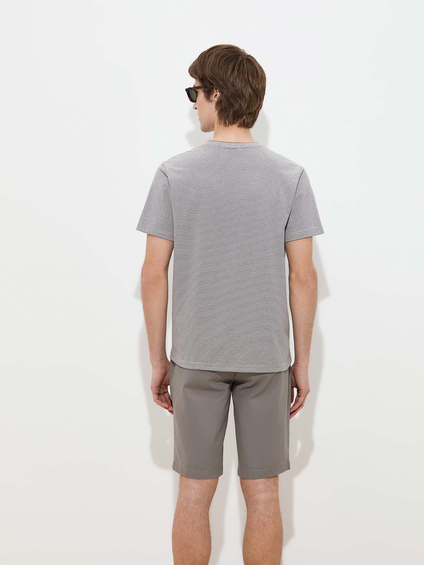 T-shirt às Riscas