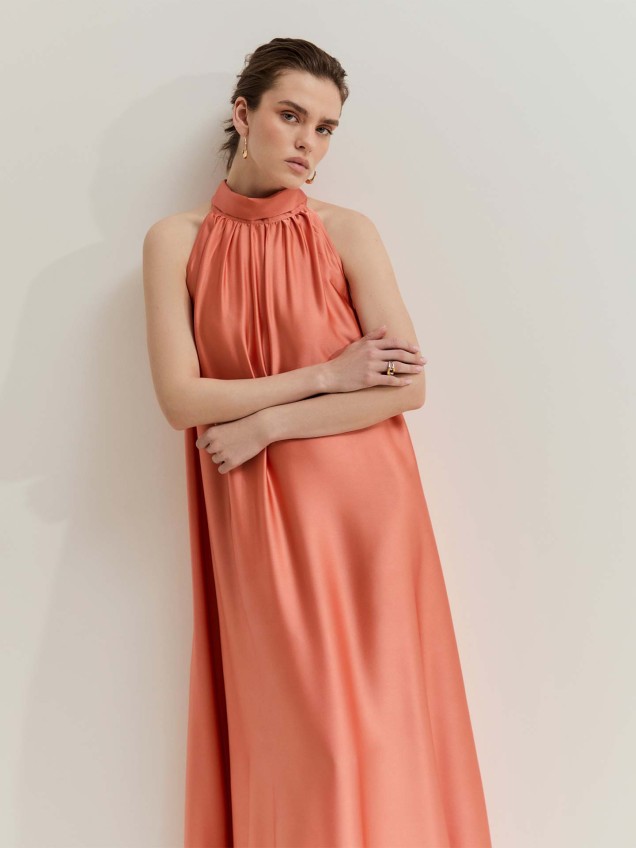 Vestido Fluido de Manga Cava
