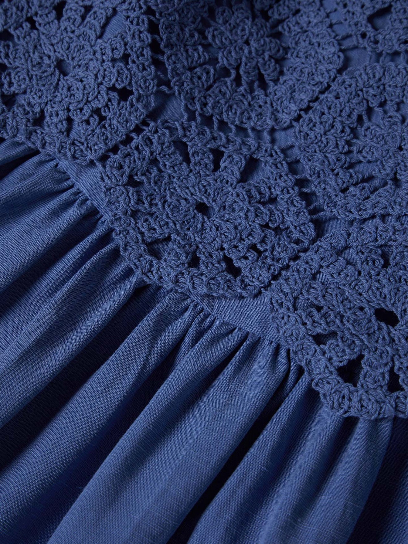 Vestido com Top de Crochet